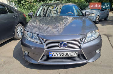 Седан Lexus ES 2012 в Ірпені