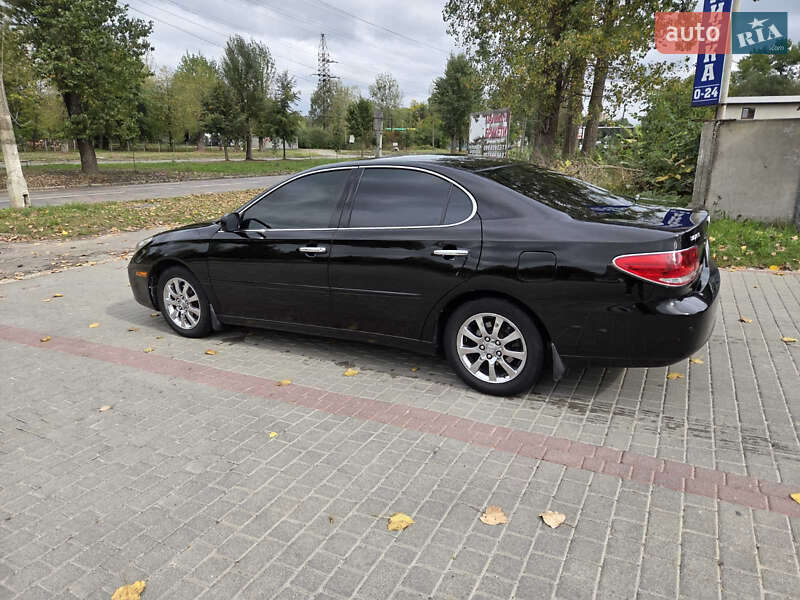 Седан Lexus ES 2005 в Брошневе