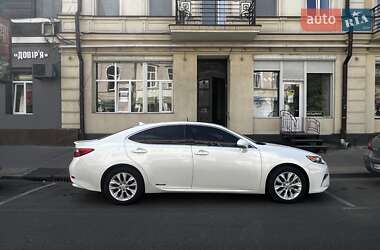 Седан Lexus ES 2013 в Одесі