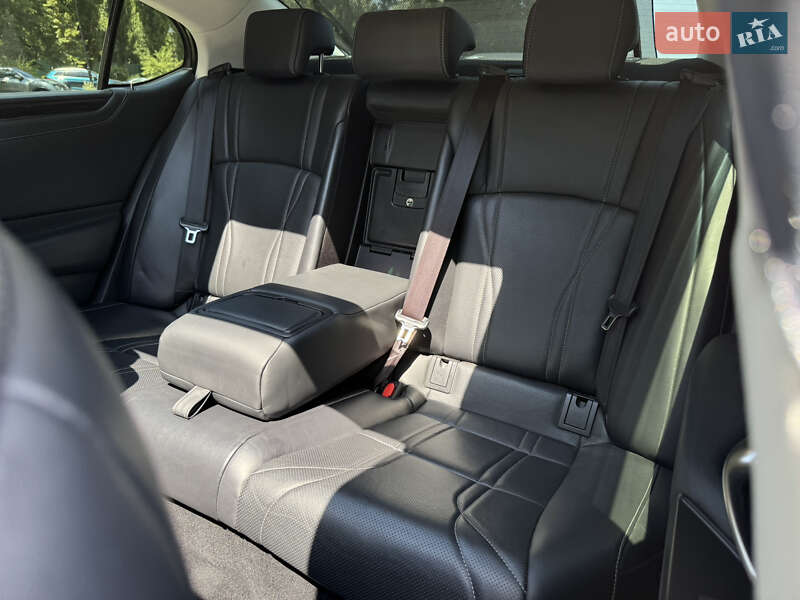 Седан Lexus ES 2018 в Києві