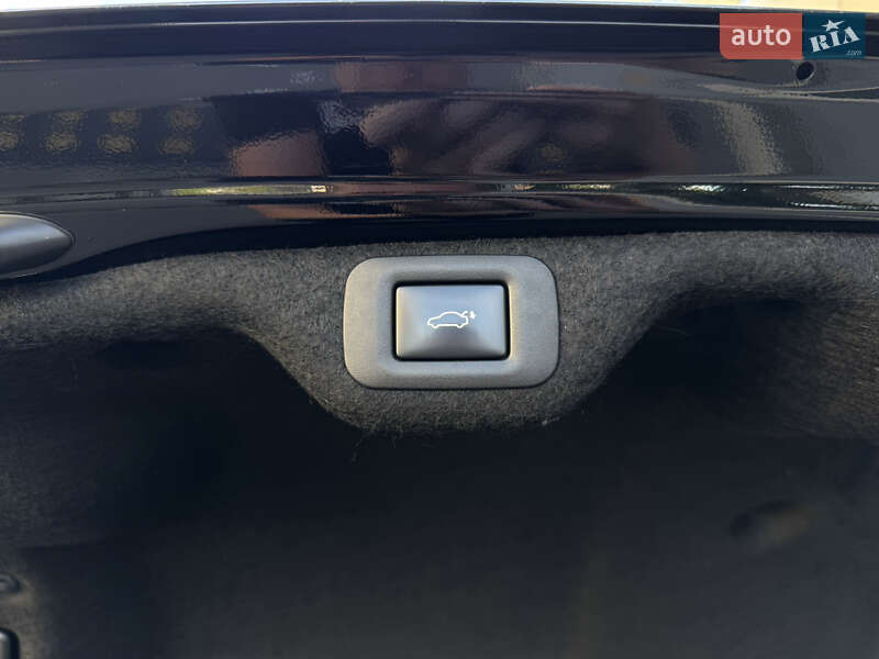 Седан Lexus ES 2018 в Києві