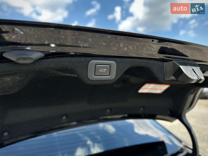 Седан Lexus ES 2024 в Киеве