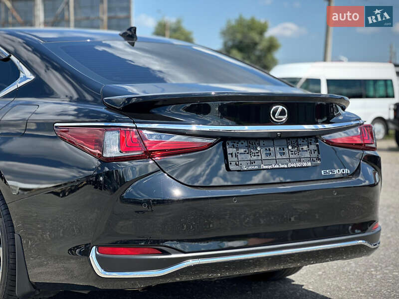 Седан Lexus ES 2024 в Киеве