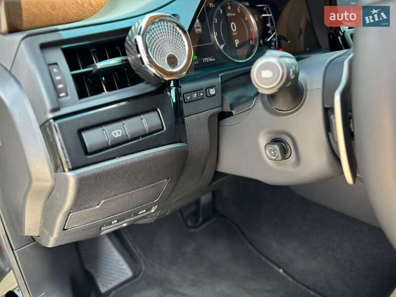 Седан Lexus ES 2024 в Киеве