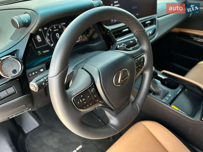 Седан Lexus ES 2024 в Киеве