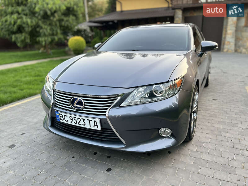 Lexus ES 2012