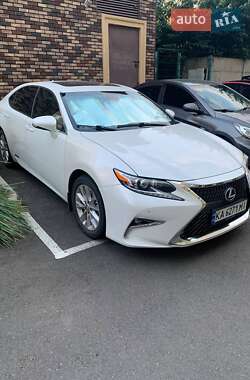 Седан Lexus ES 2013 в Киеве