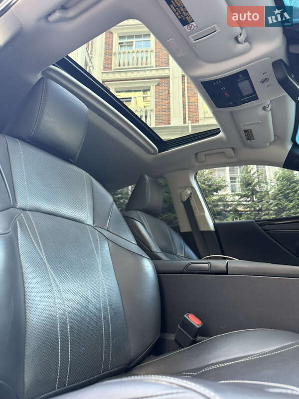 Седан Lexus ES 2019 в Киеве фото 21 Седан Lexus ES 2019 в Киеве
