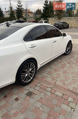 Седан Lexus ES 2011 в Тернополе