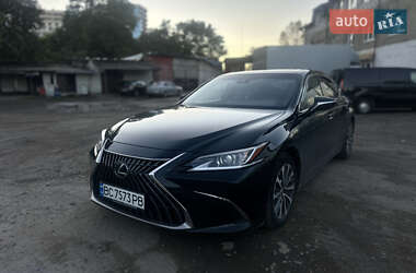 Седан Lexus ES 2022 в Львове
