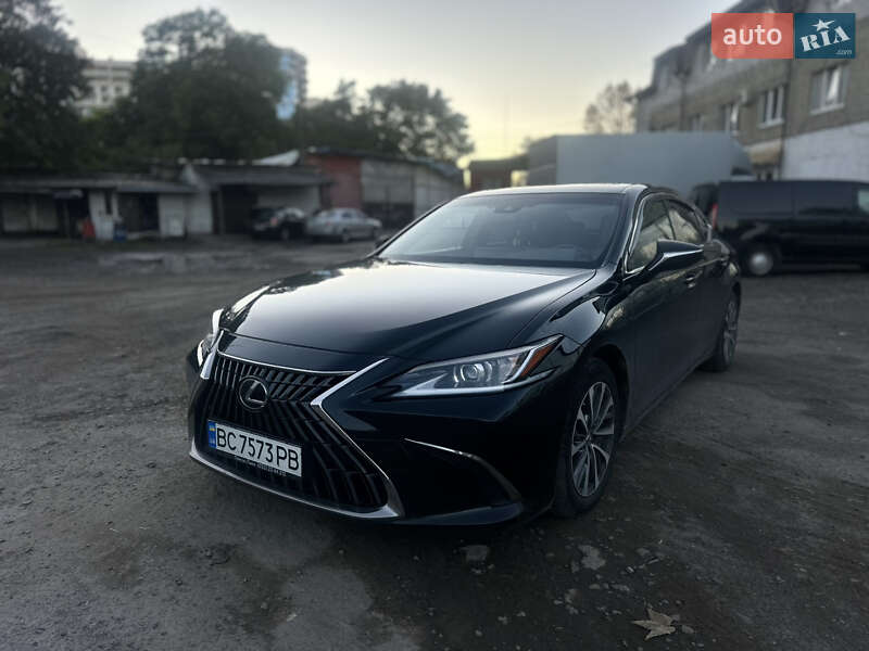 Lexus ES 2022