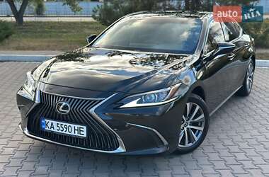 Седан Lexus ES 2019 в Киеве