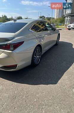 Седан Lexus ES 2022 в Києві