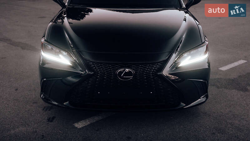 Седан Lexus ES 2019 в Києві