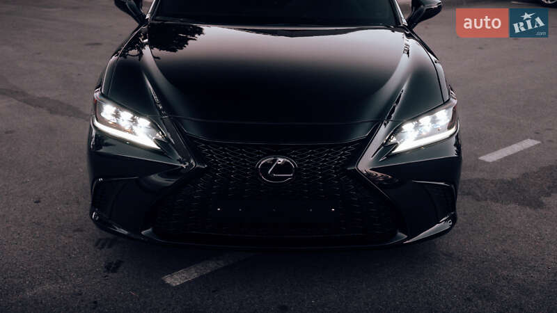 Седан Lexus ES 2019 в Києві