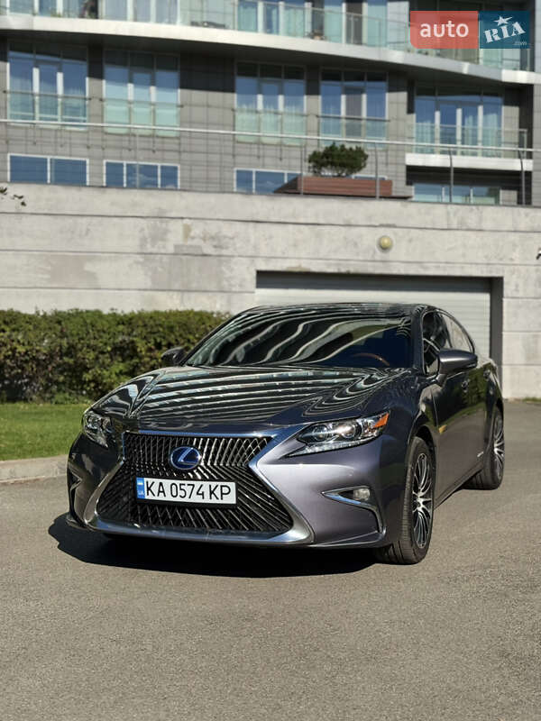 Седан Lexus ES 2014 в Киеве