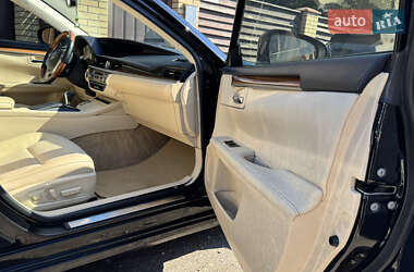 Седан Lexus ES 2014 в 