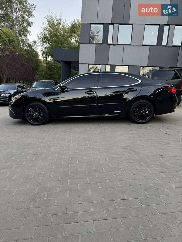 Седан Lexus ES 2013 в Киеве