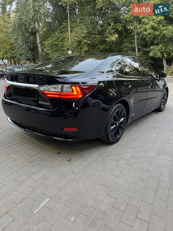 Седан Lexus ES 2013 в Киеве