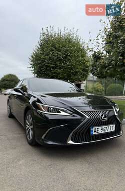 Седан Lexus ES 2018 в Одесі