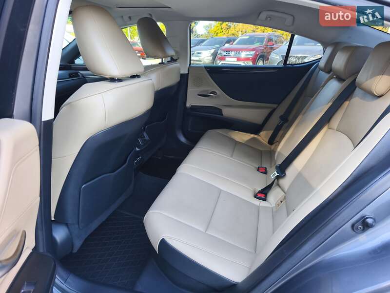 Седан Lexus ES 2021 в Днепре