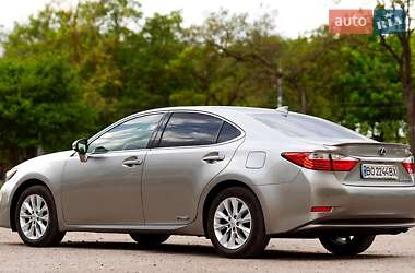 Седан Lexus ES 2015 в 