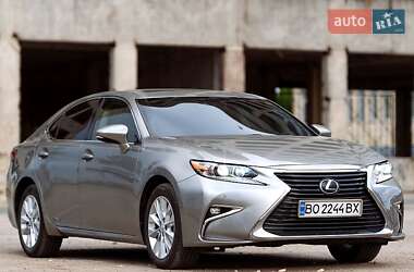 Седан Lexus ES 2015 в 