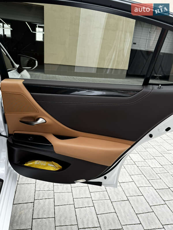 Седан Lexus ES 2021 в Львове фото 18 Седан Lexus ES 2021 в Львове