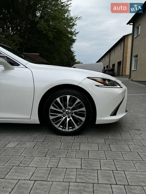Седан Lexus ES 2021 в Львове фото 23 Седан Lexus ES 2021 в Львове