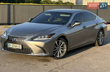 Седан Lexus ES 2019 в Полтаві
