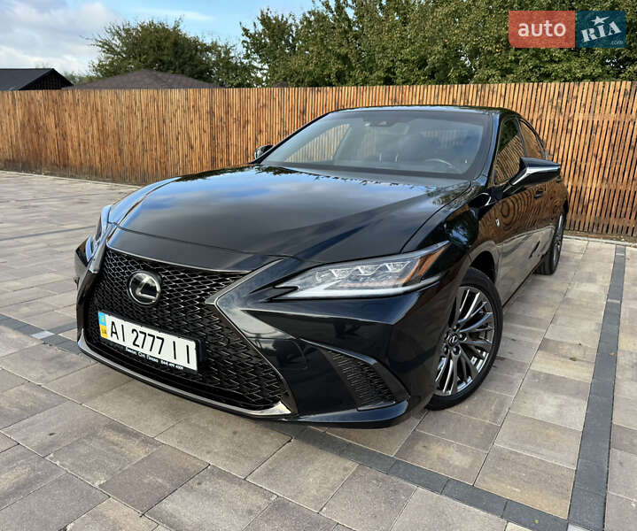Lexus ES 2021