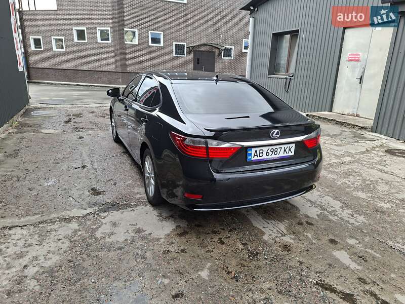 Седан Lexus ES 2012 в Киеве