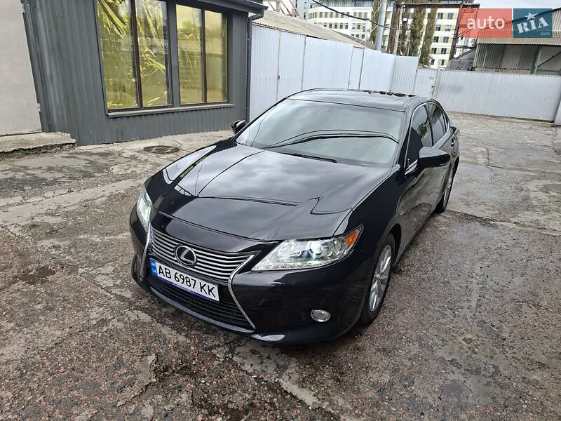 Седан Lexus ES 2012 в Киеве