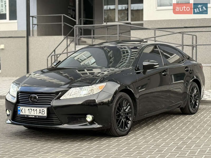 Седан Lexus ES 2014 в Білій Церкві