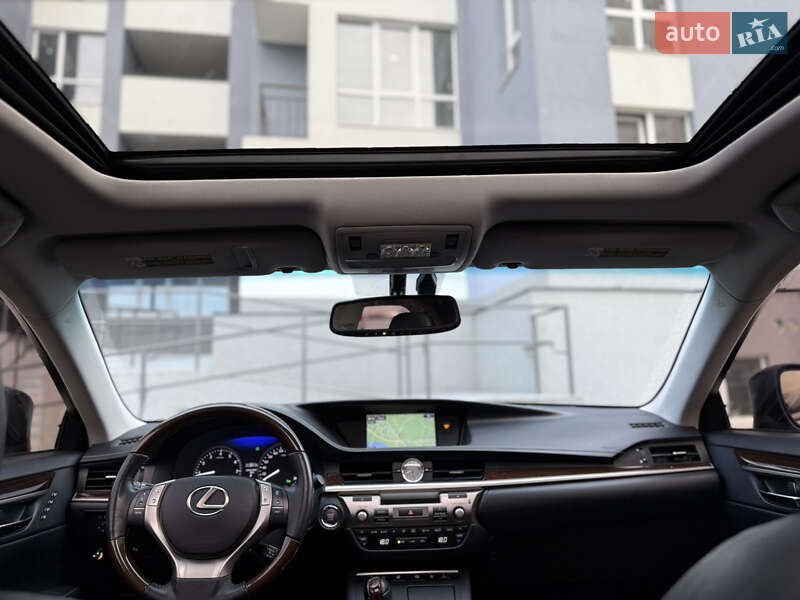Седан Lexus ES 2014 в Білій Церкві