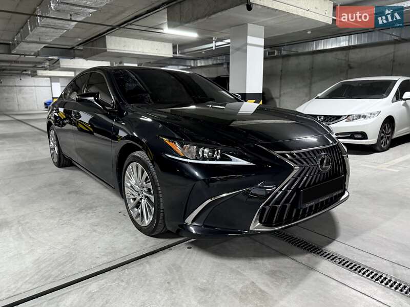 Седан Lexus ES 2022 в Днепре