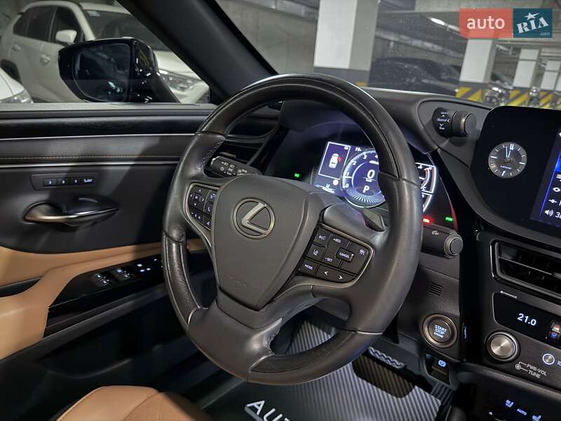 Седан Lexus ES 2022 в Днепре