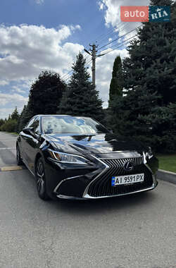Седан Lexus ES 2021 в Чайках