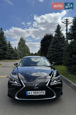 Седан Lexus ES 2021 в Чайках
