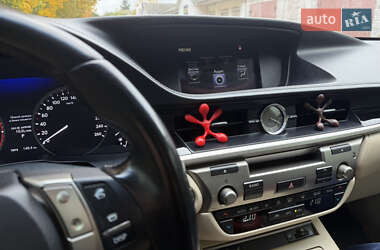 Седан Lexus ES 2015 в Прилуках фото 20 Седан Lexus ES 2015 в Прилуках