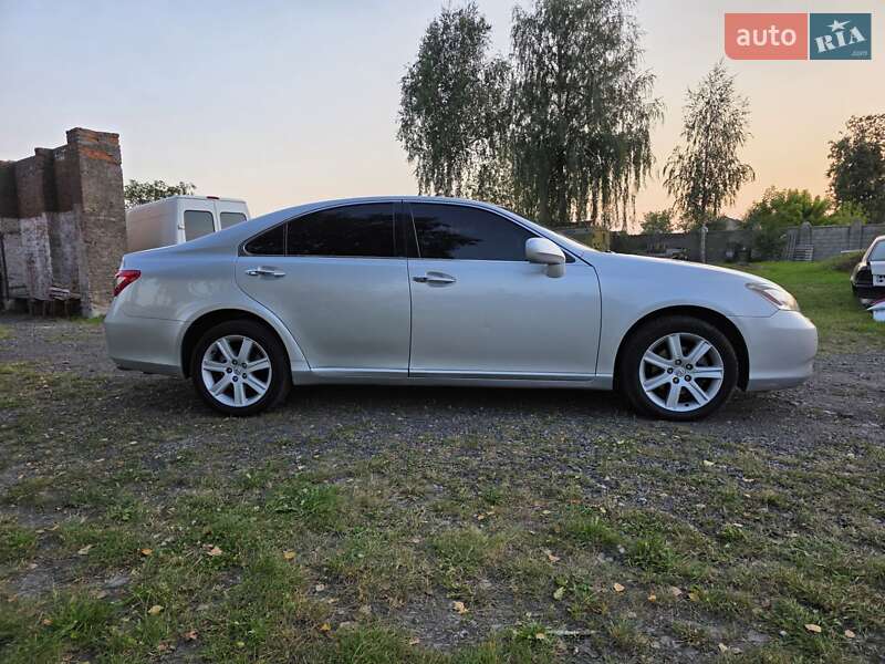 Седан Lexus ES 2007 в Ровно