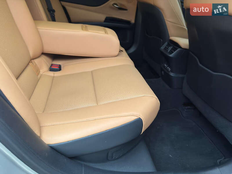 Седан Lexus ES 2021 в Киеве