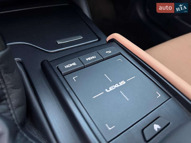 Седан Lexus ES 2021 в Киеве