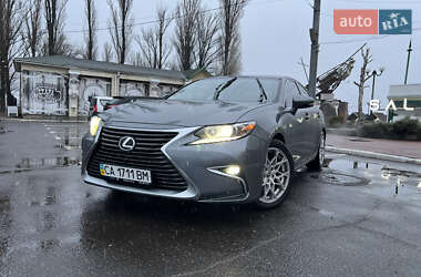 Седан Lexus ES 2014 в Черкасах