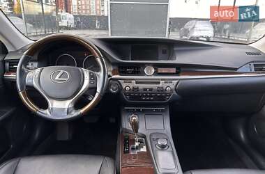 Седан Lexus ES 2013 в 