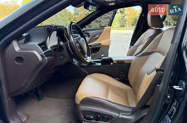 Седан Lexus ES 2021 в Киеве