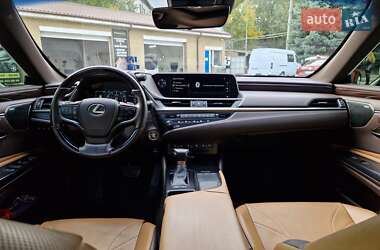 Седан Lexus ES 2019 в Дніпрі