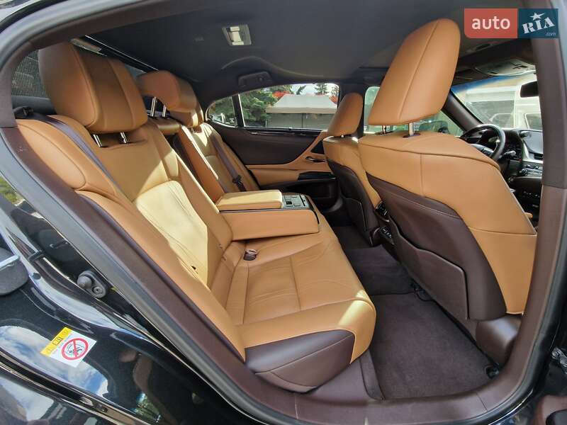 Седан Lexus ES 2019 в Днепре