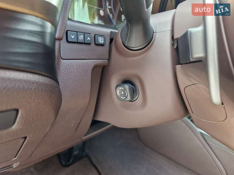 Седан Lexus ES 2019 в Днепре