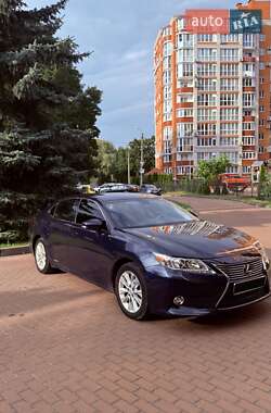 Седан Lexus ES 2013 в Чернігові